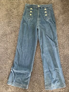 High-Rise Blue Wide-Leg Jeans with Decorative Buttons
